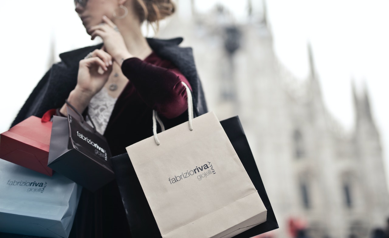 10 ways for retailers to stay competitive